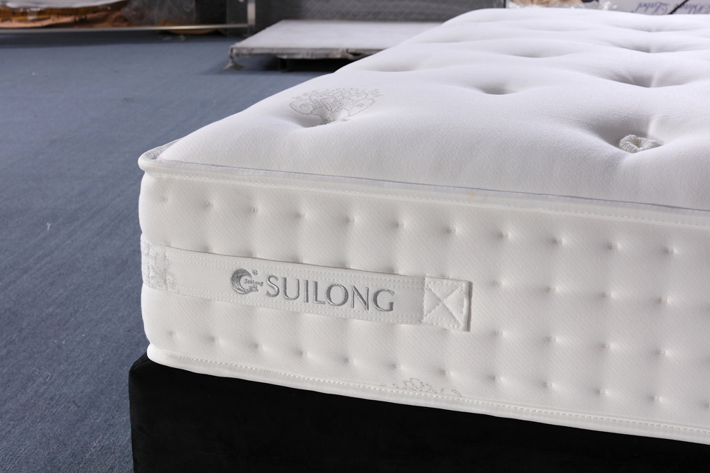 Luxury Suites 3-Zonen-Hybridmatratze aus Memory-Schaum mit festerem Rand